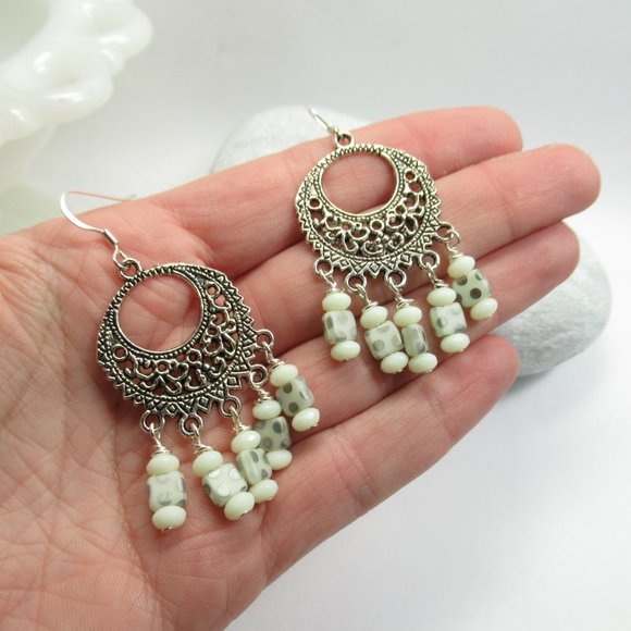 Uranium glass chandelier earrings - Picture 7 of 11